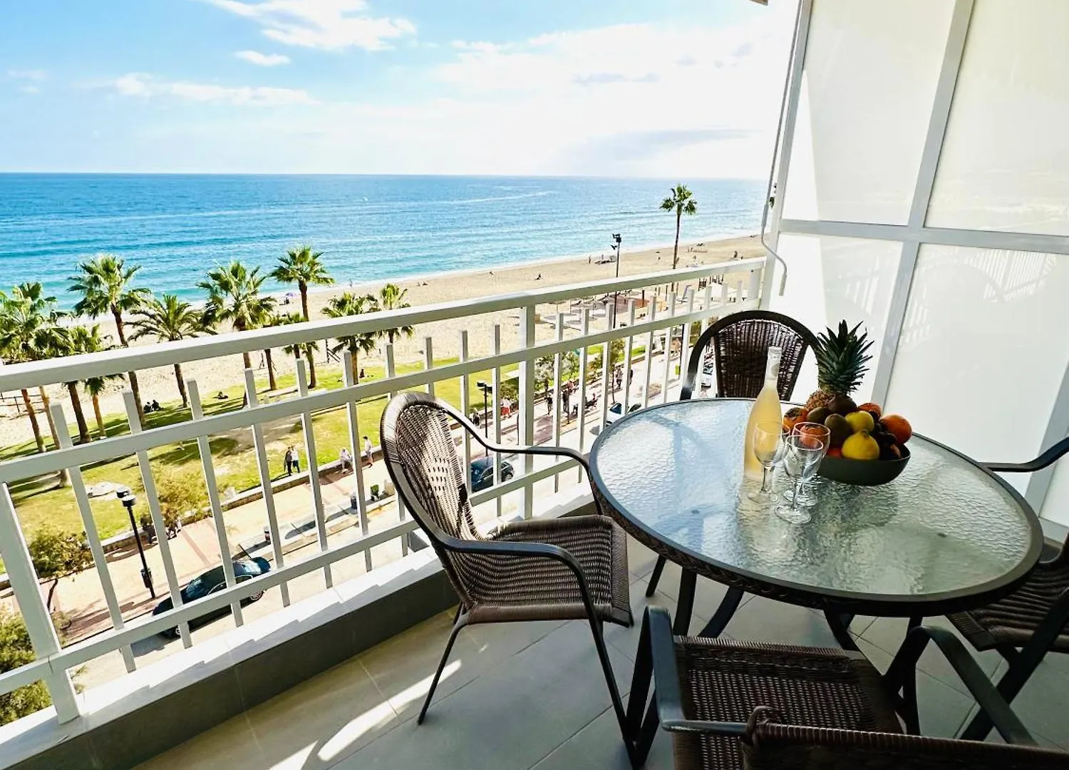 Horizonte 3 Charming Apartment With Breathtaking Sea View At First Line Of Fuengirola Beach