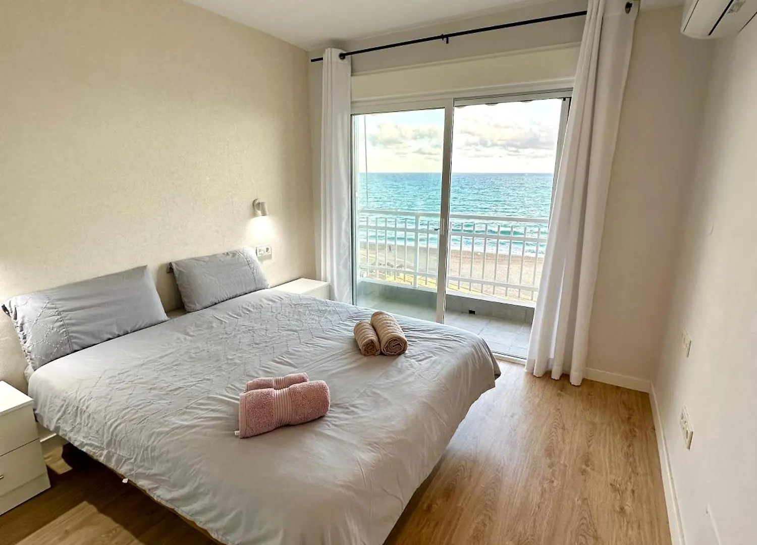 Horizonte 3 Charming Apartment With Breathtaking Sea View At First Line Of Fuengirola Beach 0*,