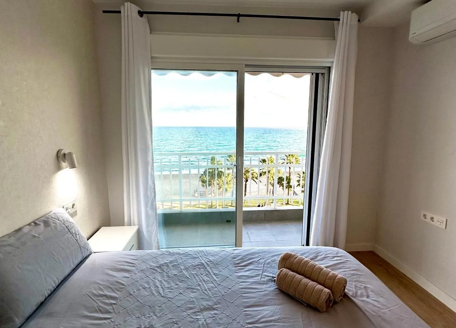 Horizonte 3 Charming Apartment With Breathtaking Sea View At First Line Of Fuengirola Beach